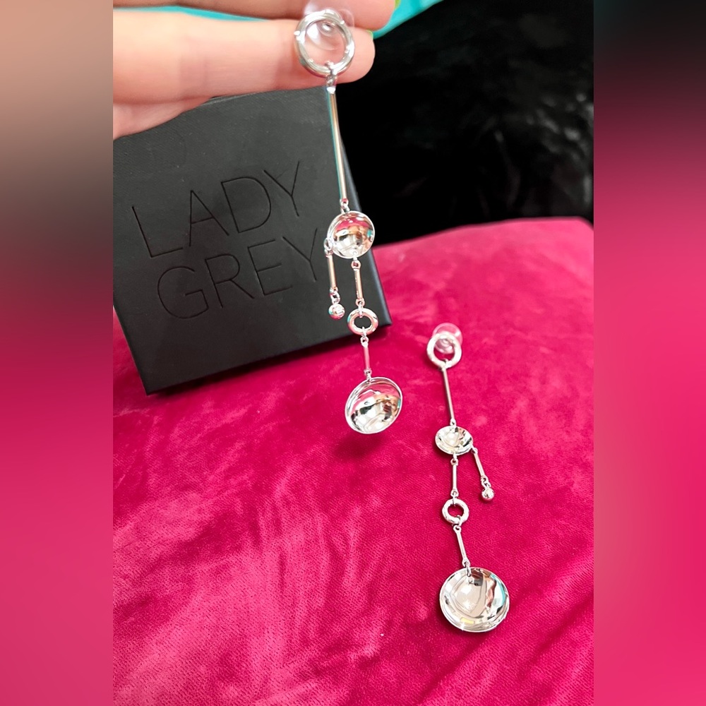LADY GREY Jewelry Earrings Rhodium Silver Long Dangle Mobile Earrings
